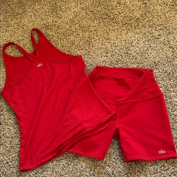 ALO Yoga Red Bike Shorts Set - Picture 1 of 1